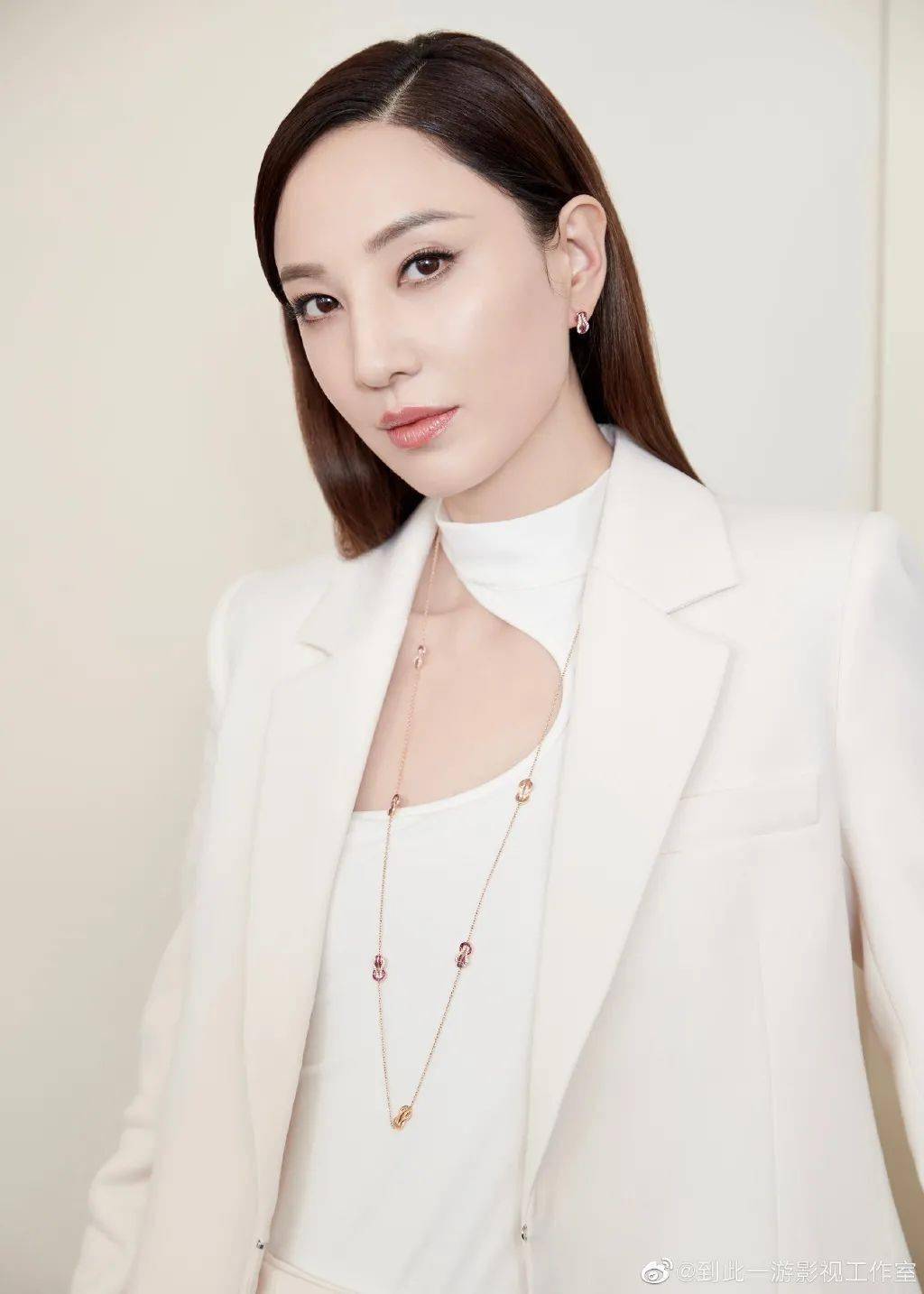 满分|乘风破浪的郑希怡永远飒气满分,快来揭秘她的“御龄魔法”~