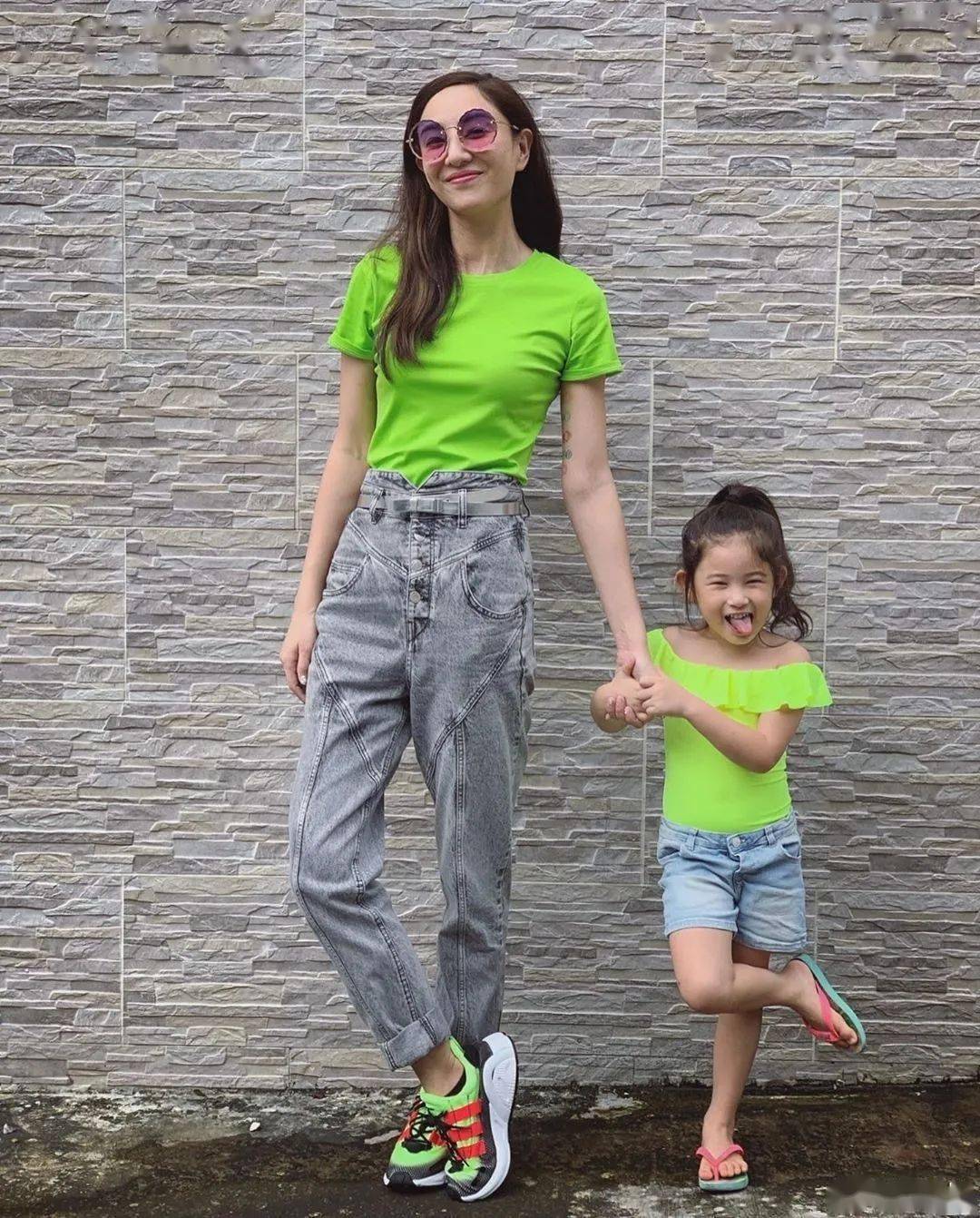 满分|乘风破浪的郑希怡永远飒气满分,快来揭秘她的“御龄魔法”~