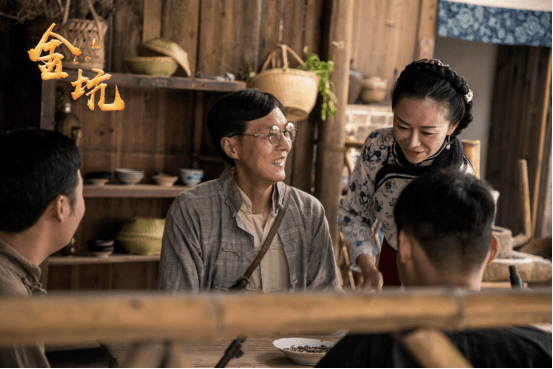 (拍摄剧照)电影由曾获中国电视金鹰奖,中国电视剧飞天奖,电视剧优秀