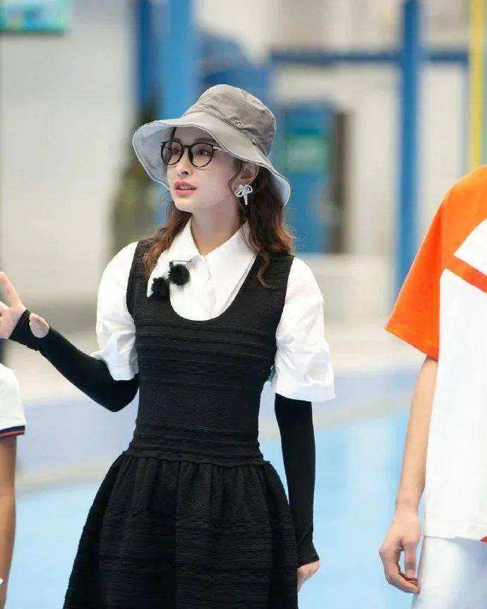 肌肤|精致的懒女孩儿是如何护肤的?程潇、吴昕为你解答!