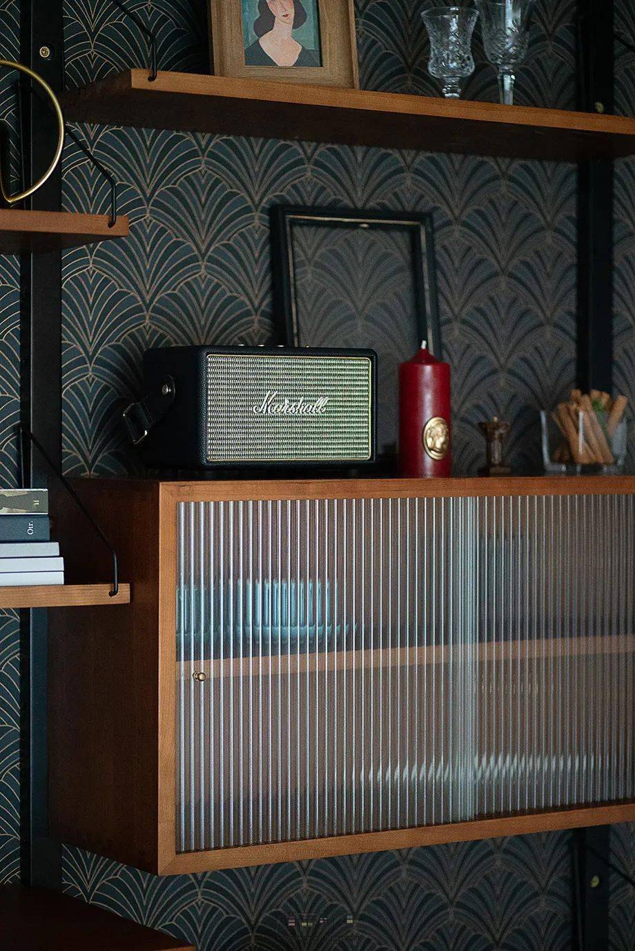 设计|满眼的复古治愈感，看设计师如何拯救精装猪肝红地板 | 颜青软装