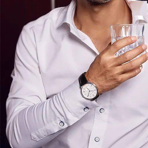 海鸥|做出中国第一块自制手表、空军一线飞行员标配，海鸥表凭什么？