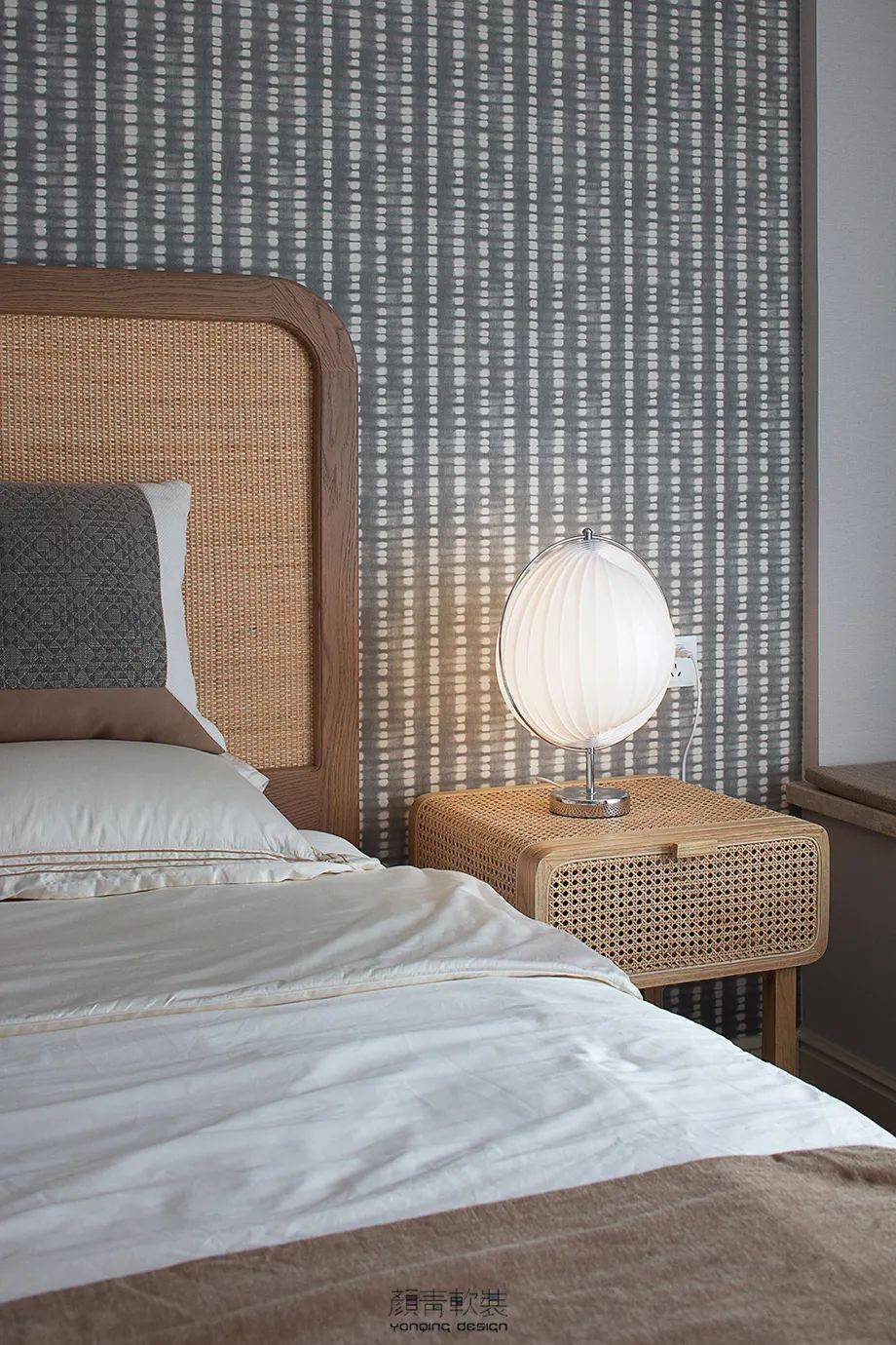 设计|满眼的复古治愈感，看设计师如何拯救精装猪肝红地板 | 颜青软装