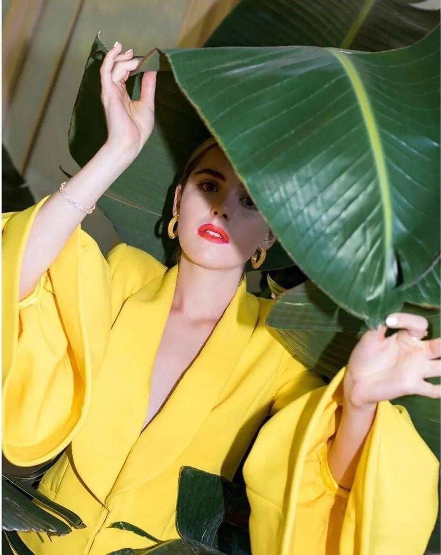 Gurung|犹如花卉田园诗的超美礼服设计，来自尼泊尔的＂名媛杀手＂设计师，美国第一夫人都爱他！