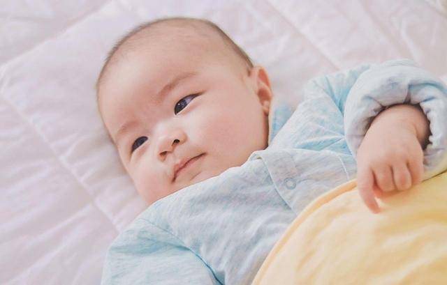 宝宝几个月会叫爸爸妈妈正常 2b57f96848d24d048fa0cb85050f4231.jpeg