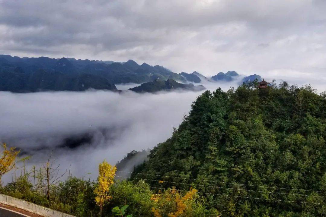中秋国庆小长假前三天,油杉河景区井然有序