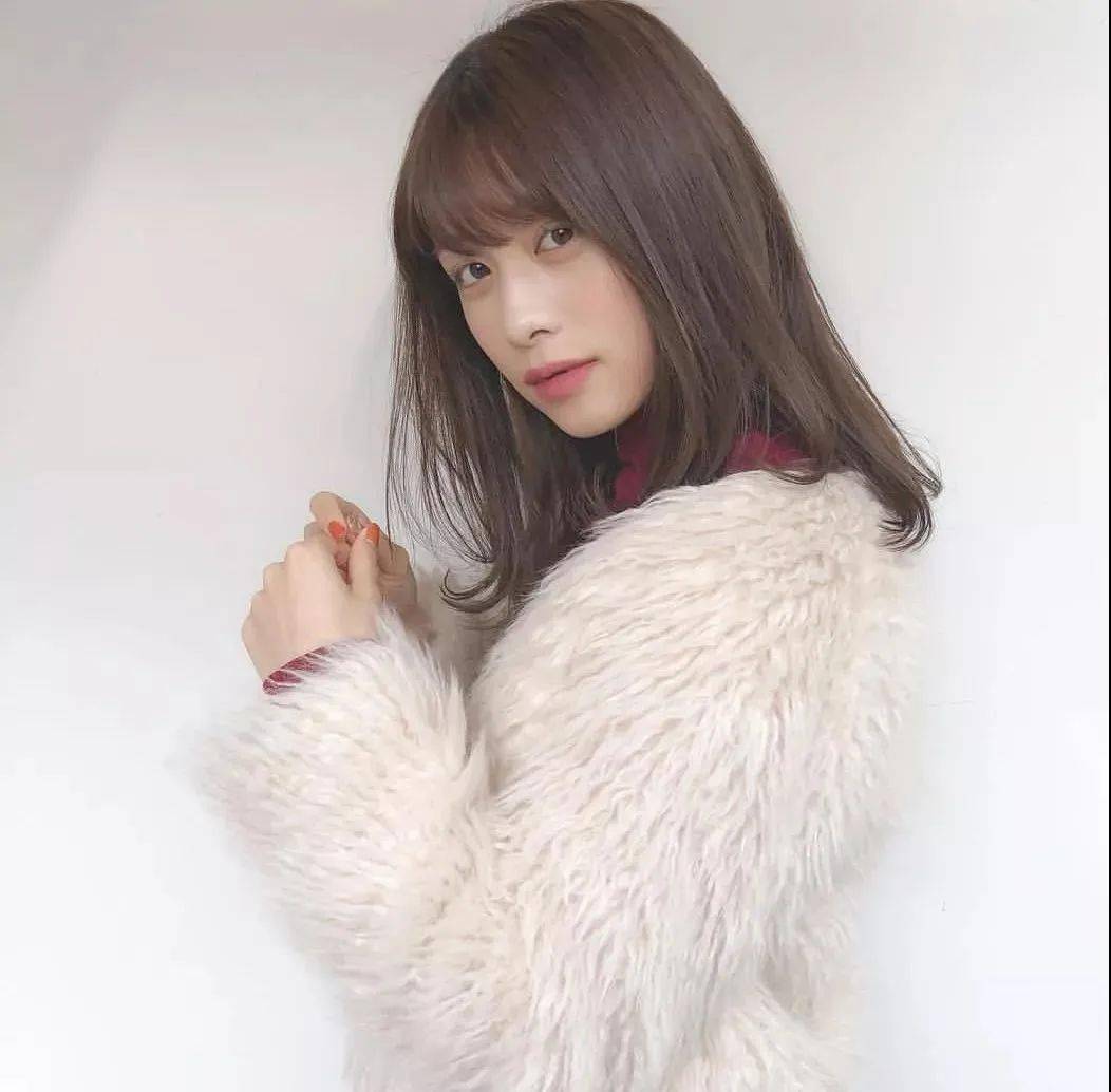 造型|入秋必选的第一款锁骨发造型