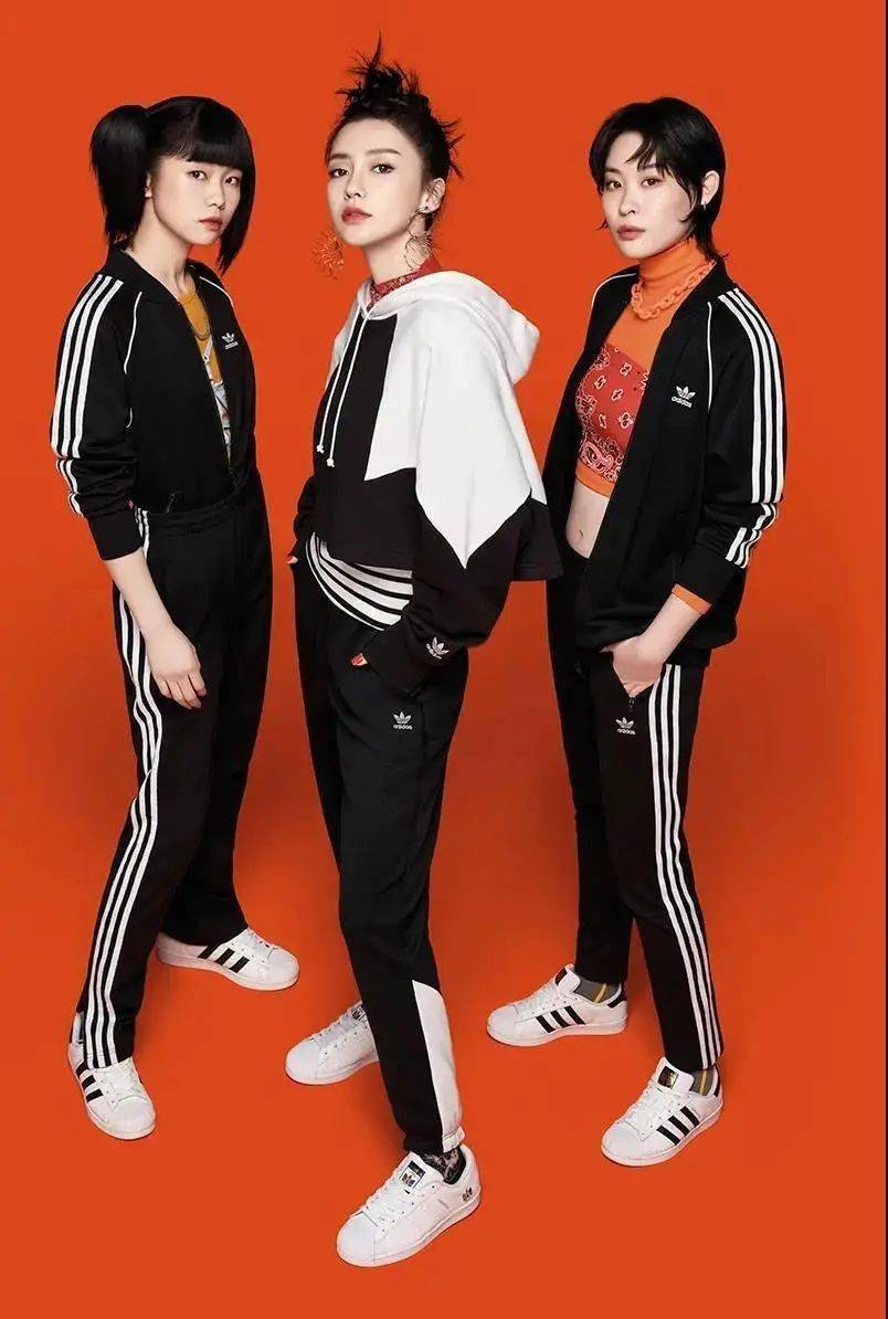 系列|adidas出了一个新LOGO