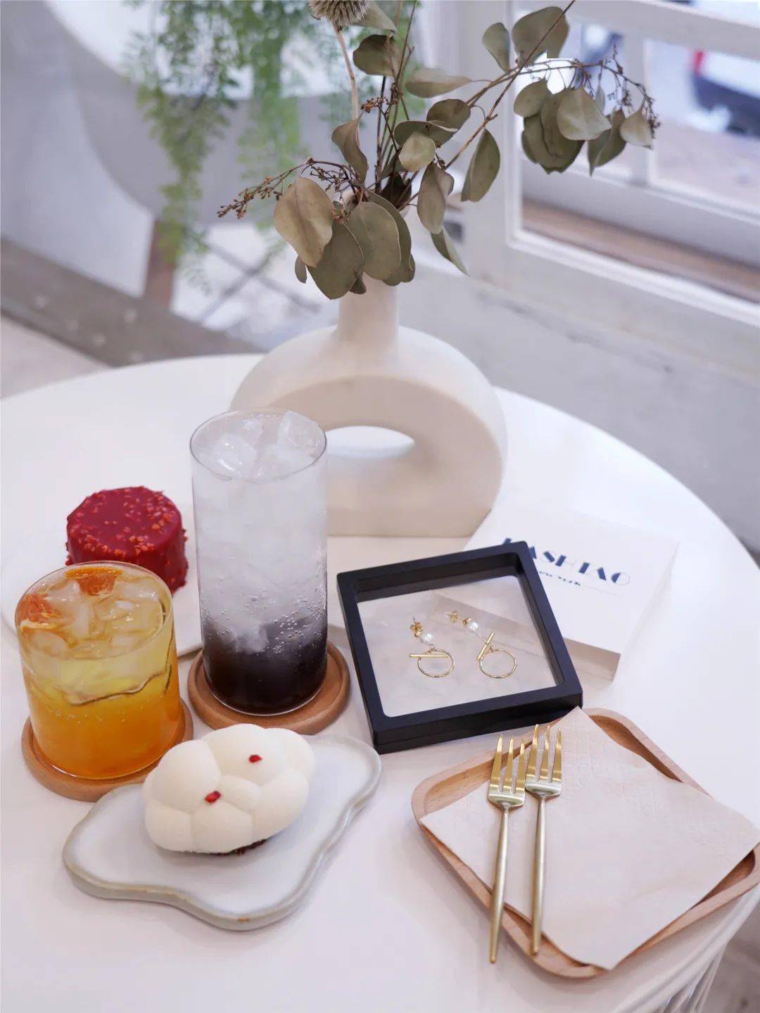 配饰|拉风派vs精致派?你pick哪一种配饰style?