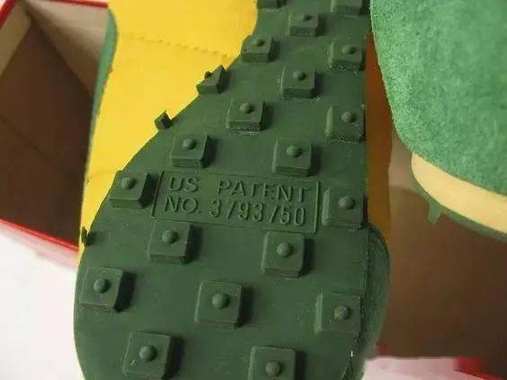 Waffle|侃鞋丨阿迪达斯的2020：惨痛之下，仍有光芒