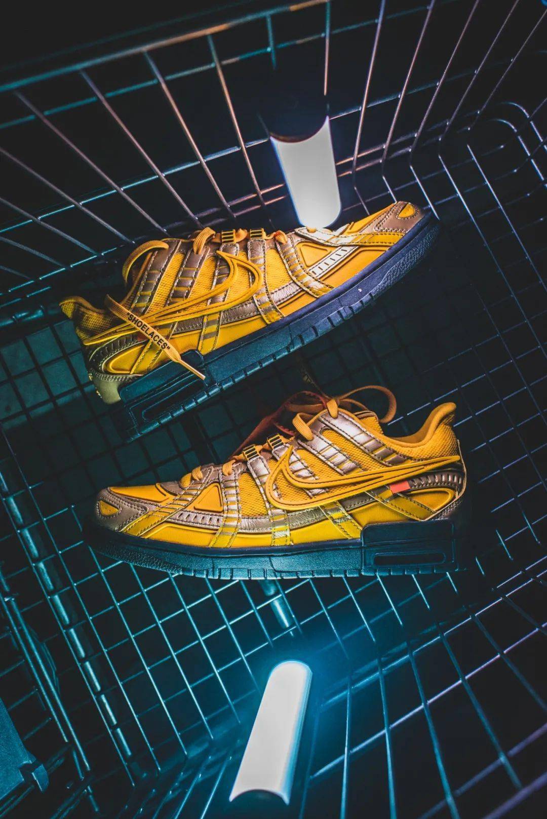 Off-White|500块钱,能否买一双 Nike × Off-White Rubber Dunk ?