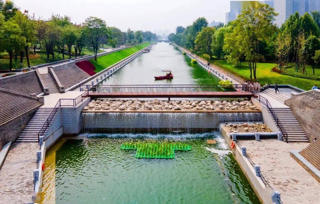 什么是护城河 a0bd080bdb1142a5acb3114c58510212.jpeg