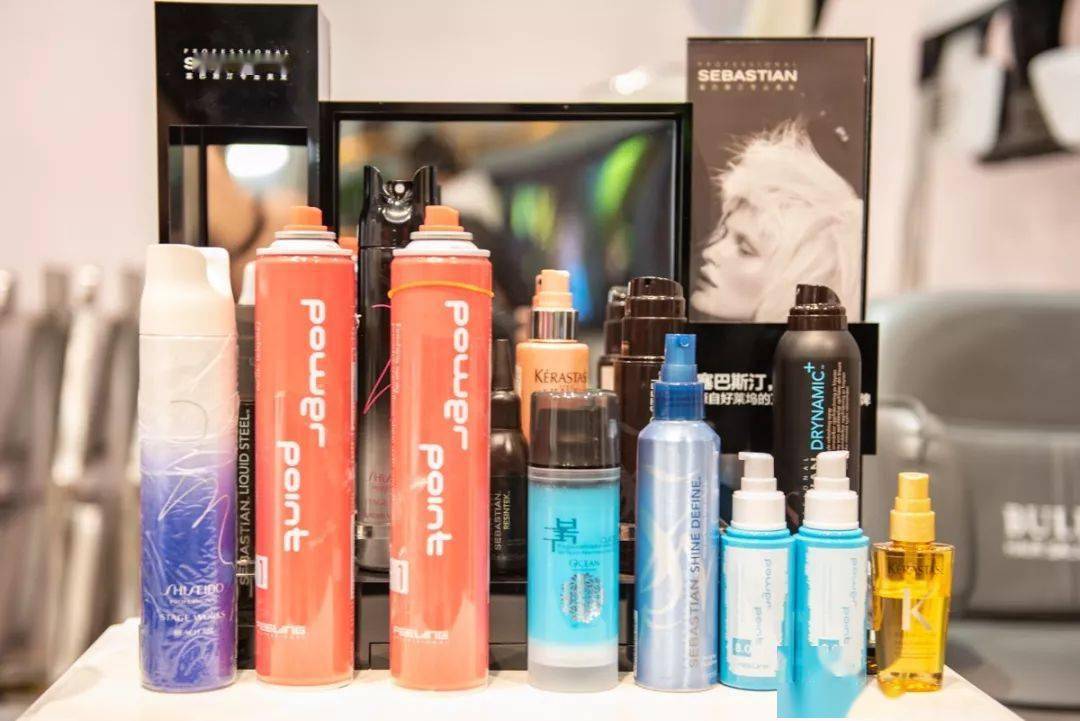 造型|16.9元剪发/88元明星染或烫造型，是时候体验一把20年热门发色“透明雾感”