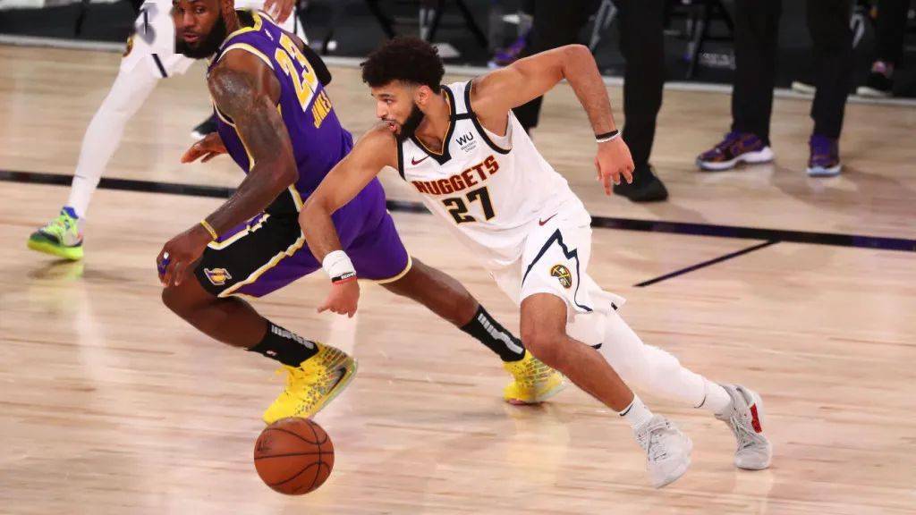 Waffle|侃鞋丨阿迪达斯的2020：惨痛之下，仍有光芒