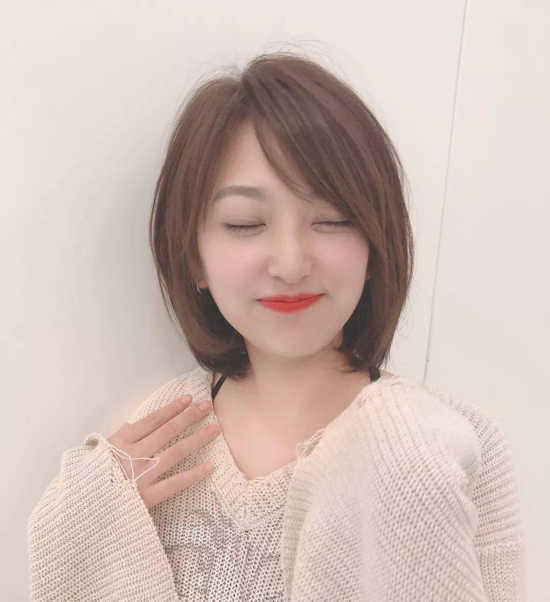 造型|16.9元剪发/88元明星染或烫造型，是时候体验一把20年热门发色“透明雾感”