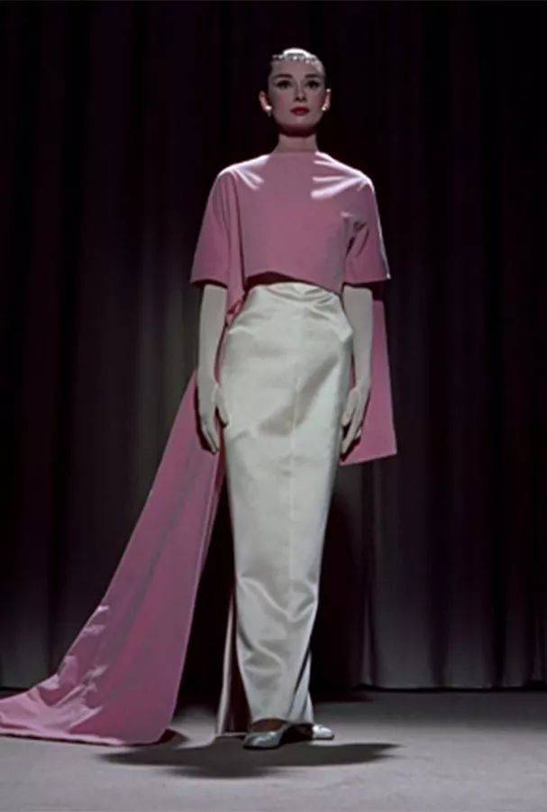 Waight|硬朗、精准、优雅又前卫，GIVENCHY换设计师后的首季度大赏！