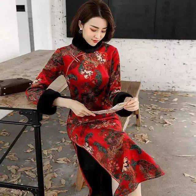 40岁的女人,穿什么样的旗袍最有品位
