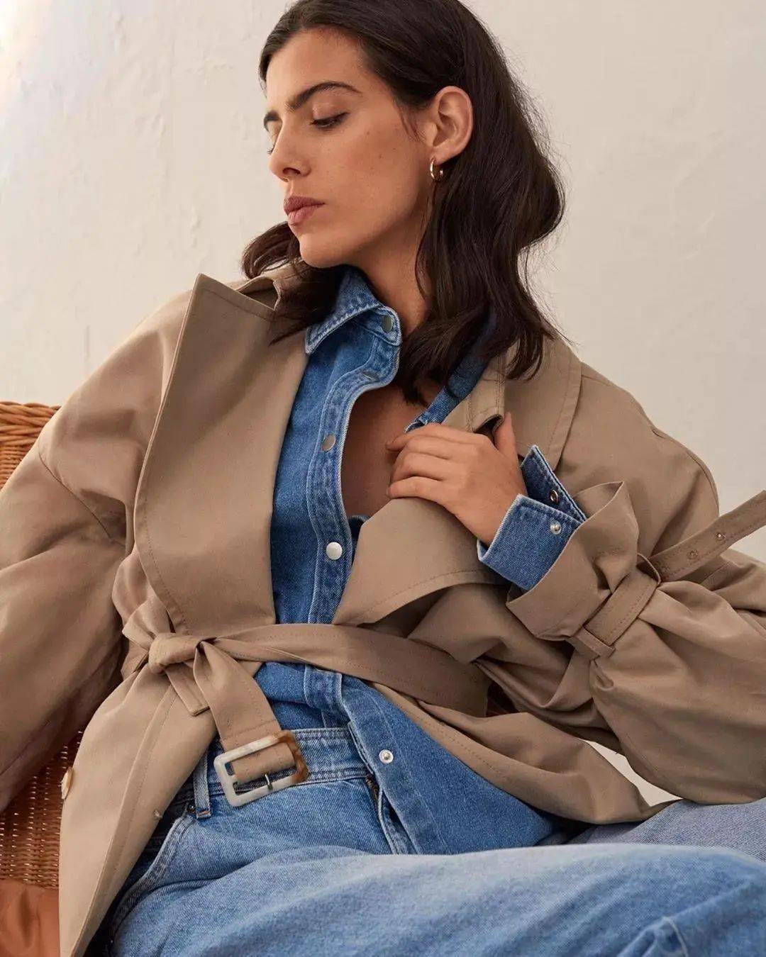 黑色|【服饰前沿】2020显白又高级，只服奶茶色