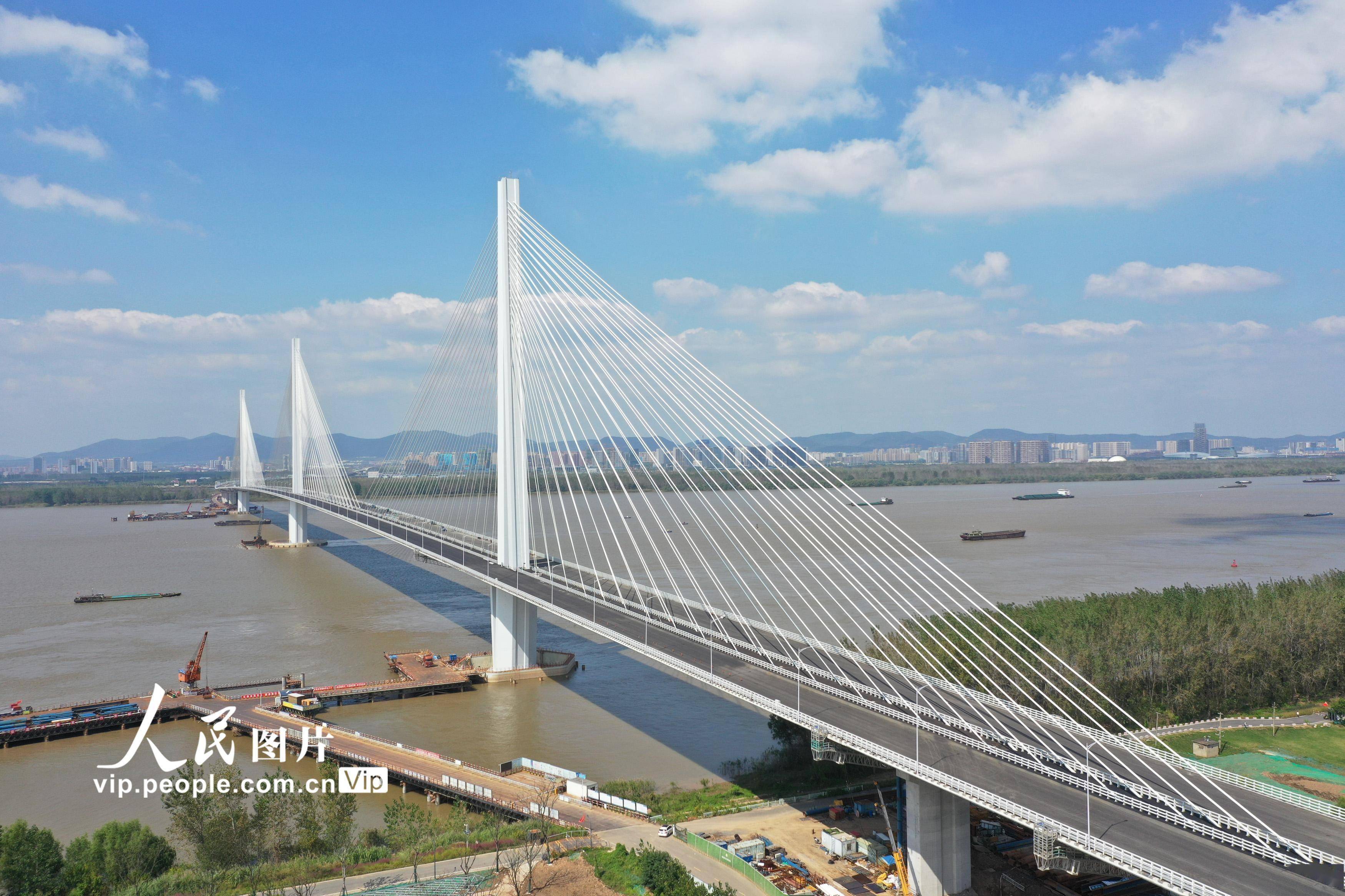 南京长江第五大桥顺利通过荷载试验