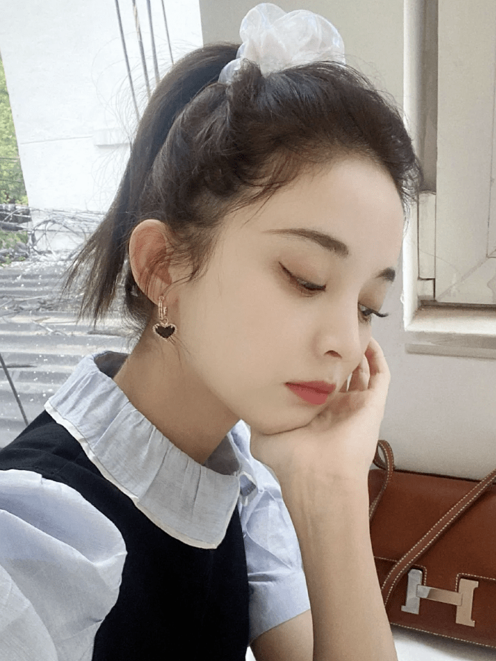 在线|看完娜扎的在线求助，我笑着笑着就哭了……