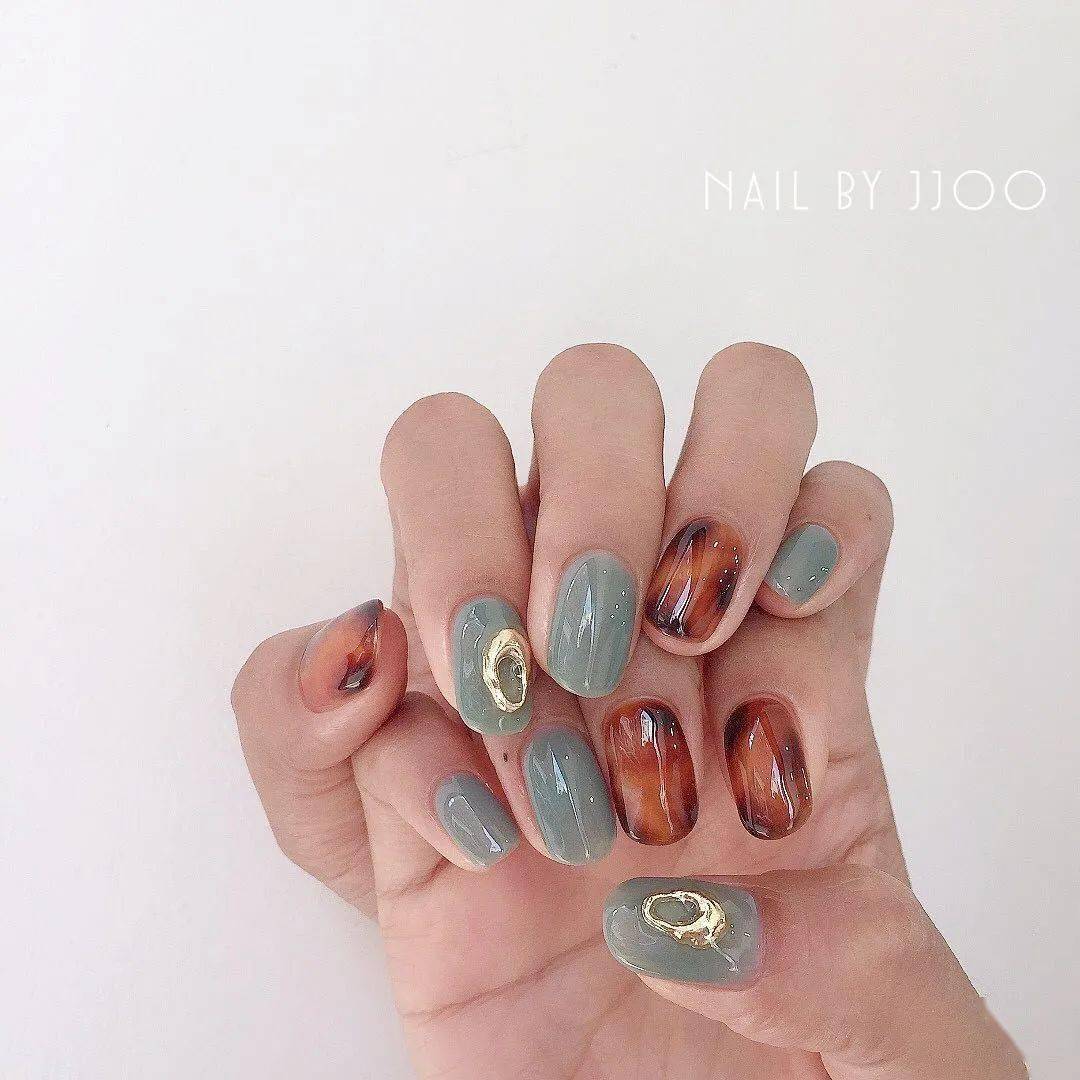 款式|赶紧存图！40款秋冬美甲，显白不挑人！