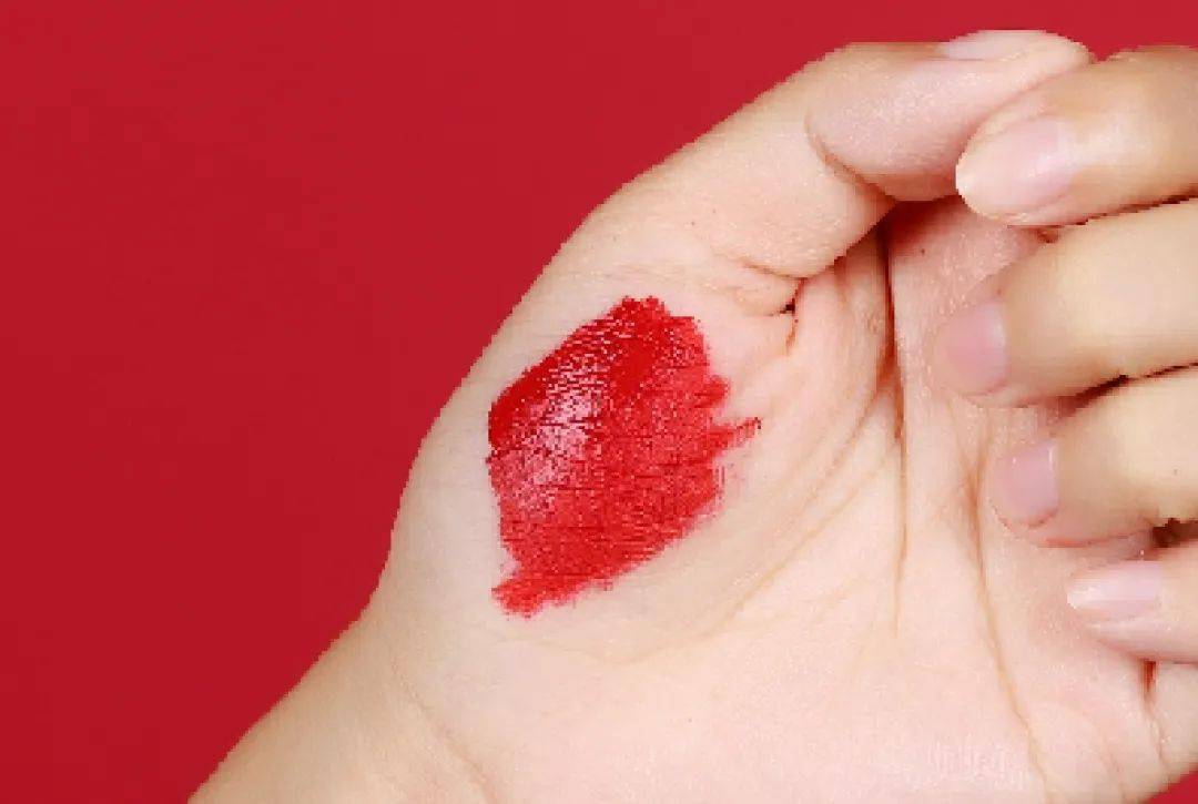 素人但|虽然是素人但没关系！这几支口红让你成为“合照杀手”！