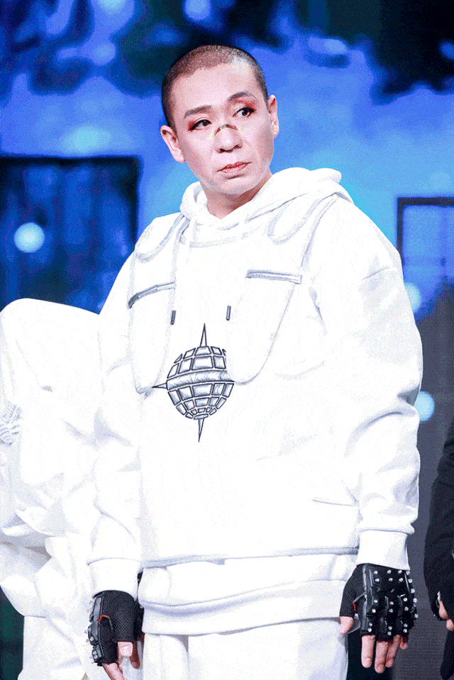 服装|二手玫瑰要进军潮流界了吗？