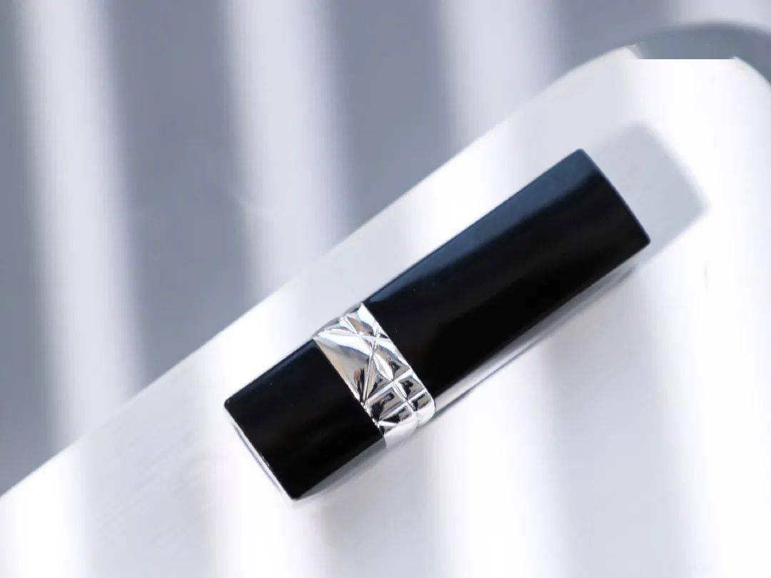 素人但|虽然是素人但没关系！这几支口红让你成为“合照杀手”！