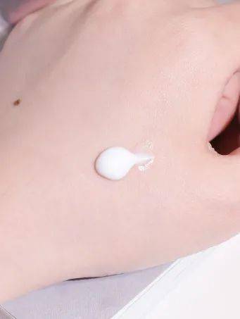 肌肤|这些无限回购的自用好物，第一款好用到哭！