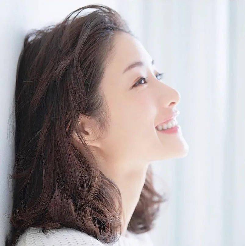 卷发|不要再弄这3种发型了！显老又显土！踩雷指数高达99.99%！