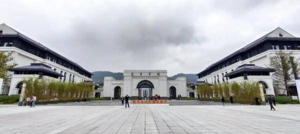 宜宾|直击 | 宜宾又有两所大学开学 迎来首批新生