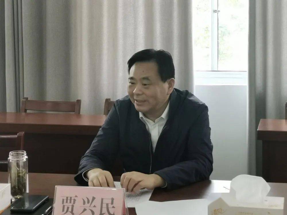 领导与信访睢宁县委书记贾兴民接待信访群众