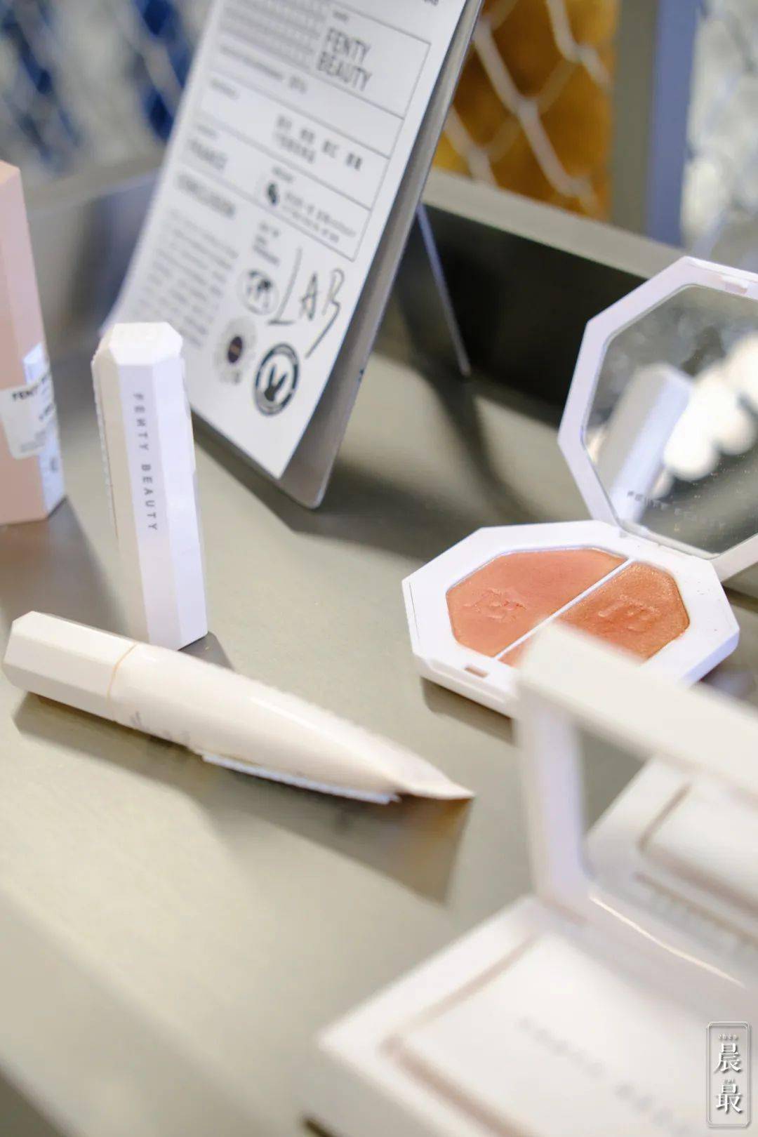 菜市场|新天地惊现美妆“菜市场”，水果和化妆品一起卖？| 小姐姐变美计划