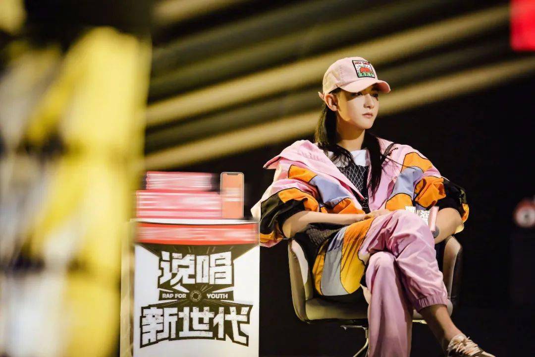 发丝|秋风吹拂发丝的温柔~是暖男啊