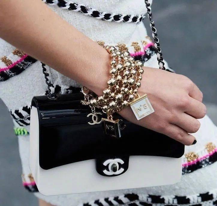 系列|Chanel 2021春夏丨新一季充满愉悦与活力的新浪潮