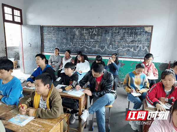 教学|隆回县苗田中学：教师课堂展风采 促教研氛围浓