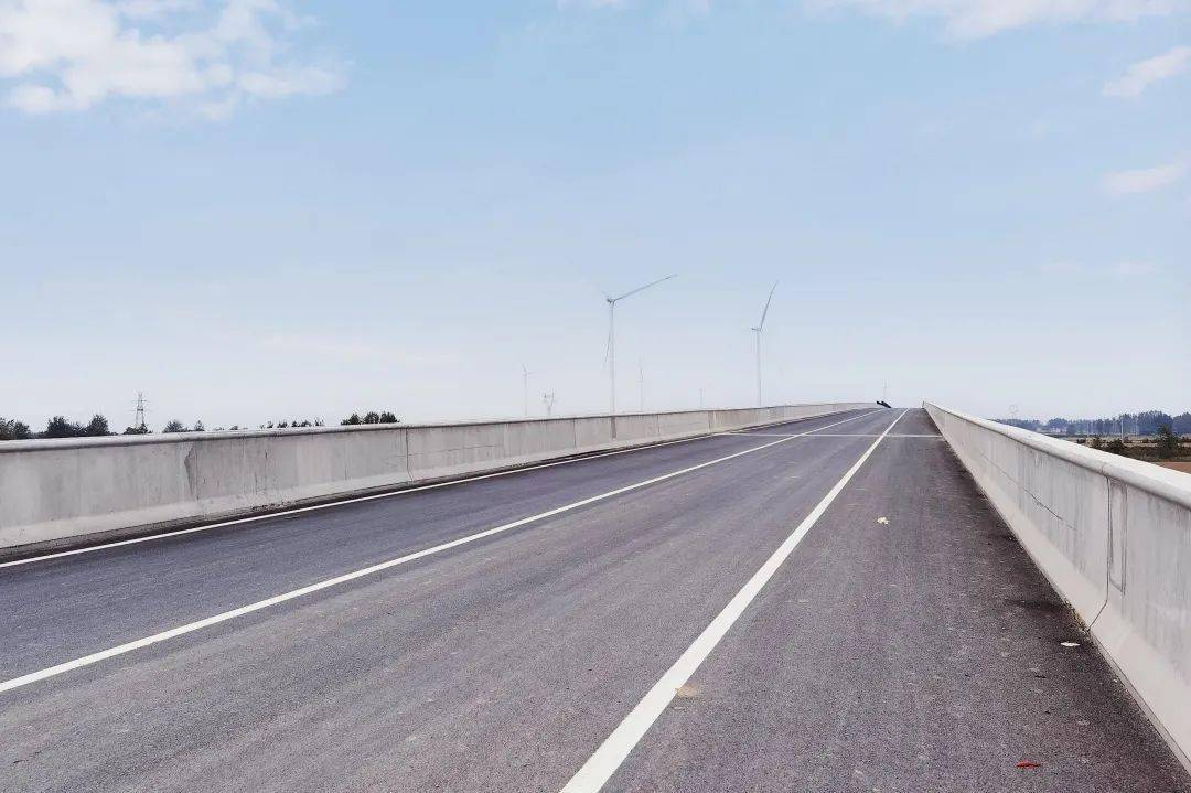 什么是双向4车道效果图 8e81d02f5496486daffc9b6b61914b9f.jpeg