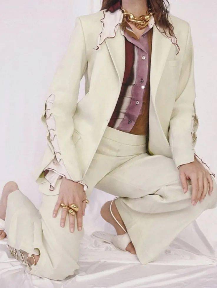 链条|易烊千玺被绑凳子上?时尚圈的链子有点厉害!