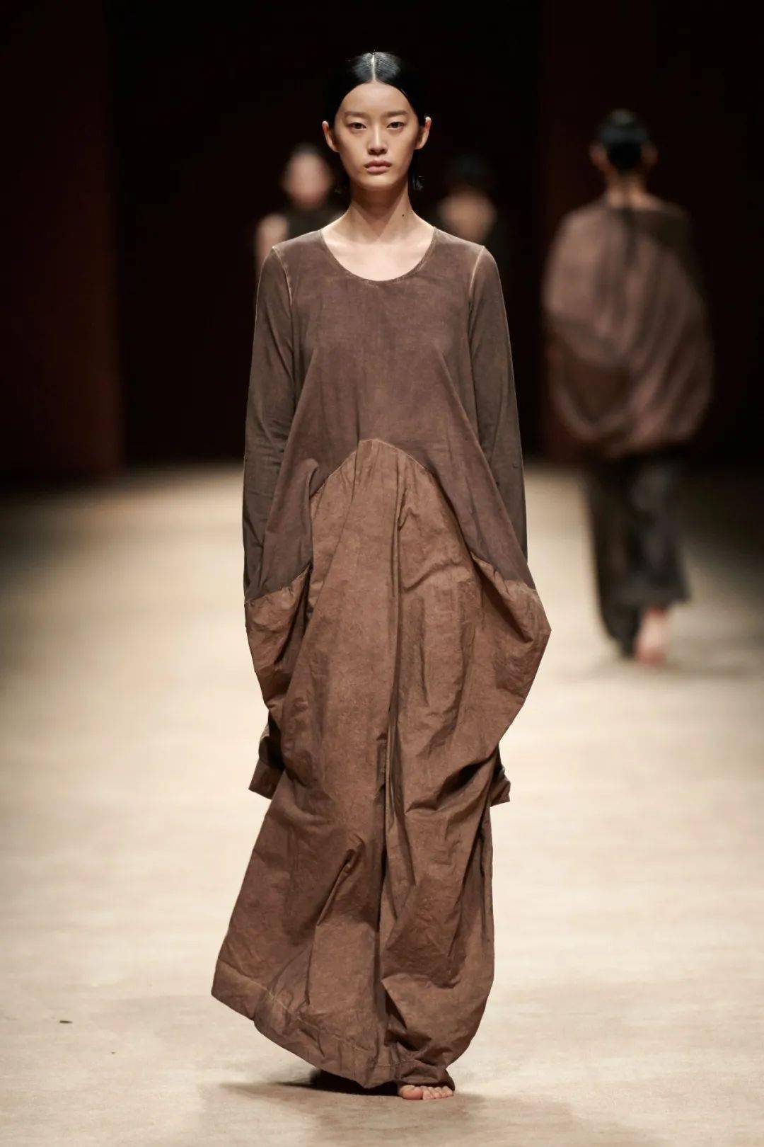 时装周|2021SS上海时装周 | 中国时尚向阳而生！