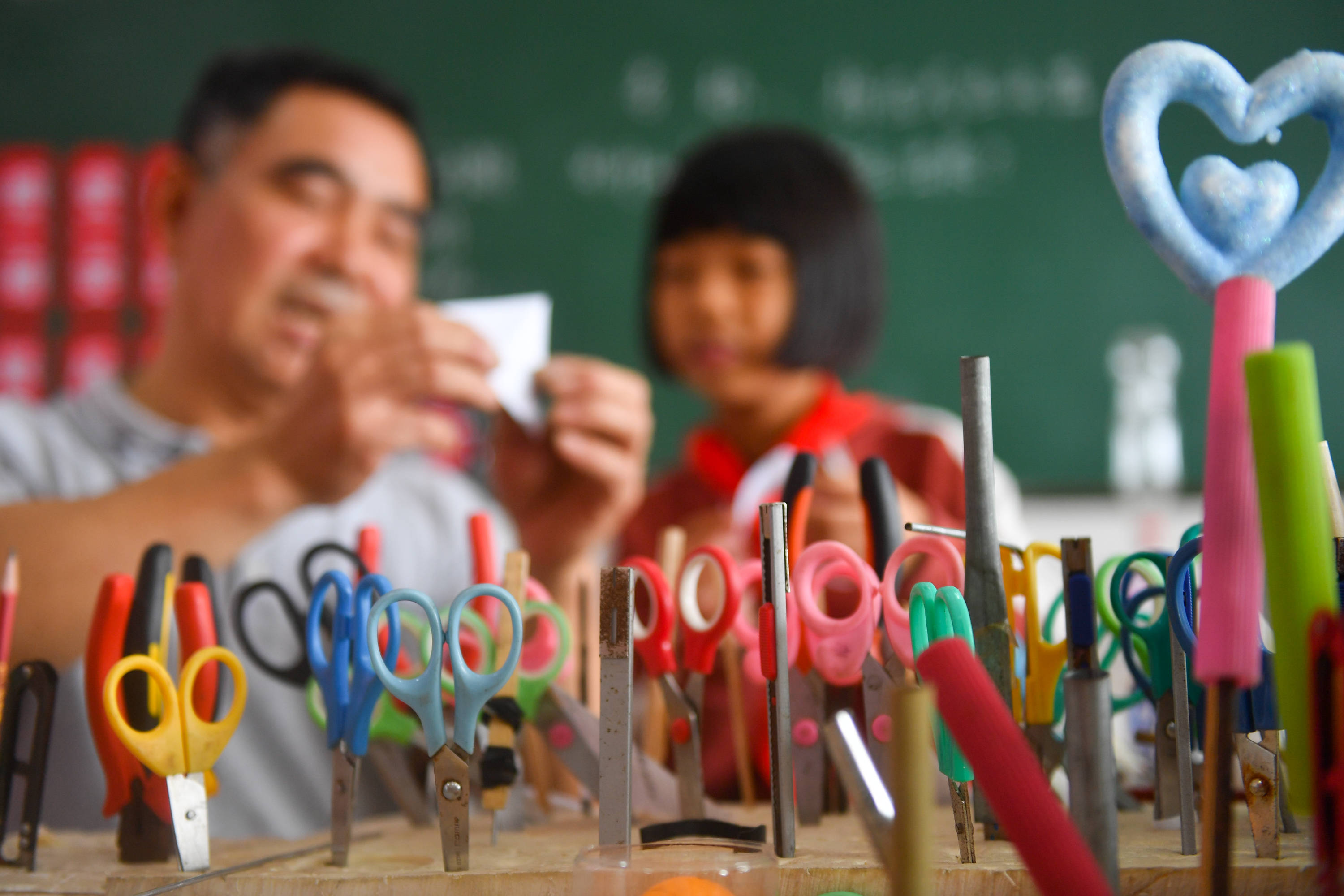 李学|“顽童”老师的百宝课堂