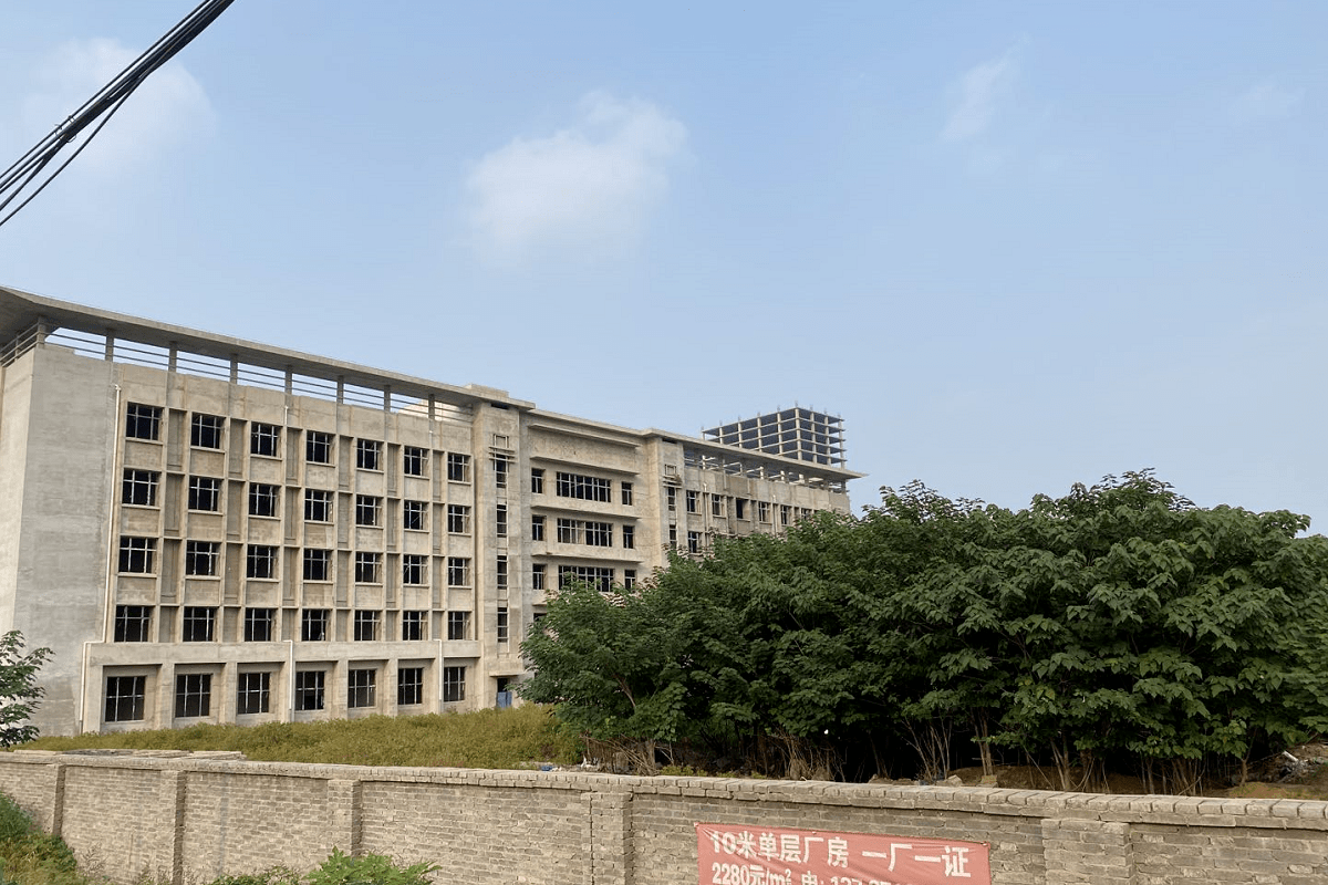 河北“明星”芯片厂夭折：仅建一栋楼就没钱了