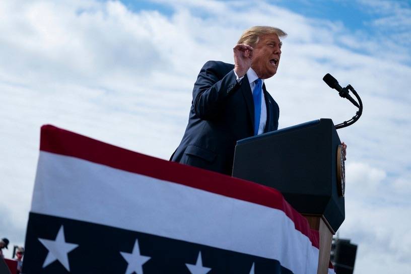 特朗普开启打飞的“拼命模式”，复制4年前大选