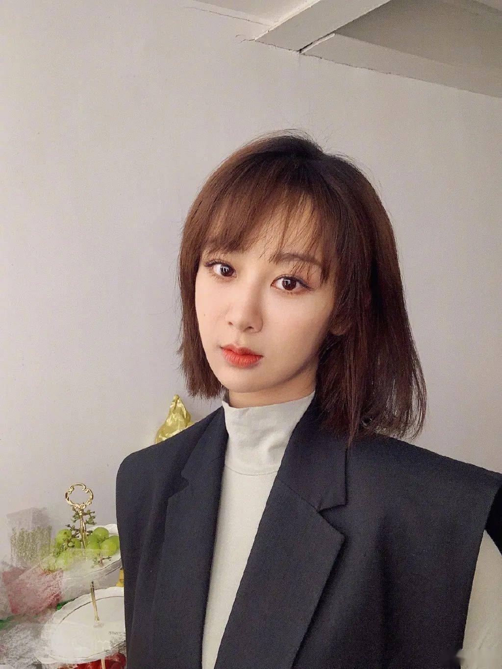 唐嫣|杨紫、唐嫣纷纷换了新发型，如何拥有同款茂密的发量？