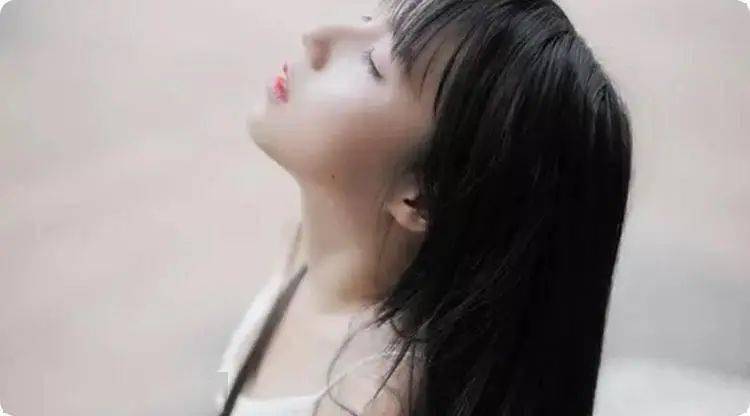 怎么能让自己变成细软发质 1aae573f63584729aa5d18e1e02299a1.jpeg