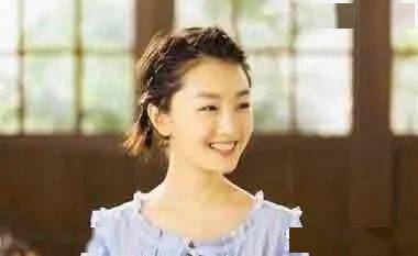 
2020年流量女明星短发造型 随着女星梳短发简朴直接做女神！：ky开元(图11)