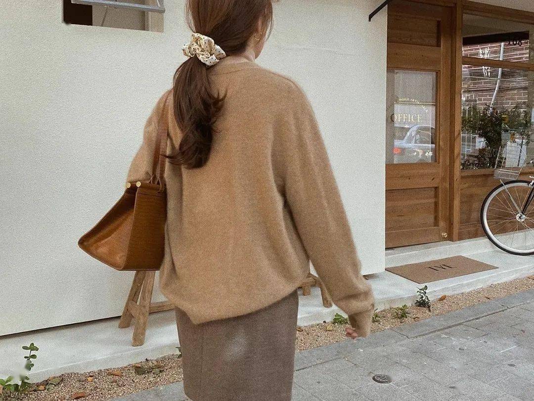 流行色|奶茶可以不喝，但奶茶色一定要拥有！（流行色之裸咖色）