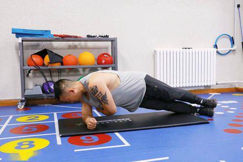 身体瘦弱如何变得强壮 7861d771eea747539890c056f4256852.jpeg