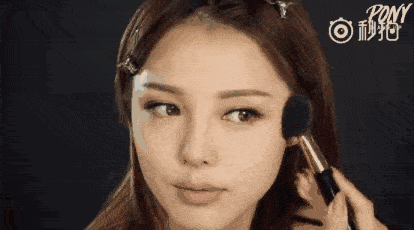 脸型|脸大五官扁平=丑？这招＂整骨级”化妆术拿好不谢！