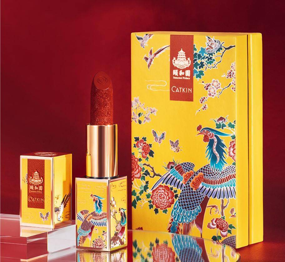 颐和园|中国风雕花口红，颐和园这套口红美到舍不得涂！