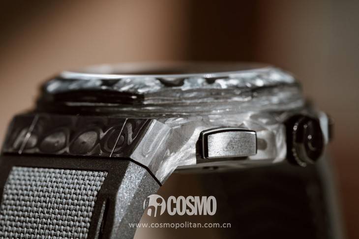 Crystal|GP芝柏推出Laureato桂冠系列Absolute Crystal Rock腕表